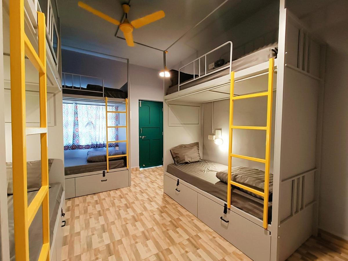 Whoopers Hostel Anjuna, Goa Экстерьер фото